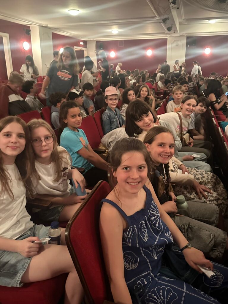 Die 1d zum ersten Mal gemeinsam im Theater!